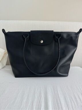 Longchamp Le Pilage Cuir Classic Black Tote Bag Medium